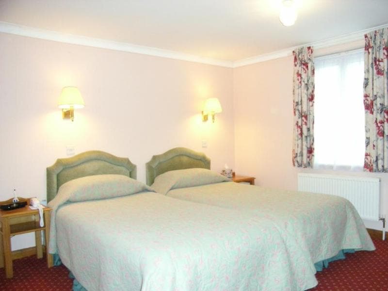 Wayford Bridge Inn 3