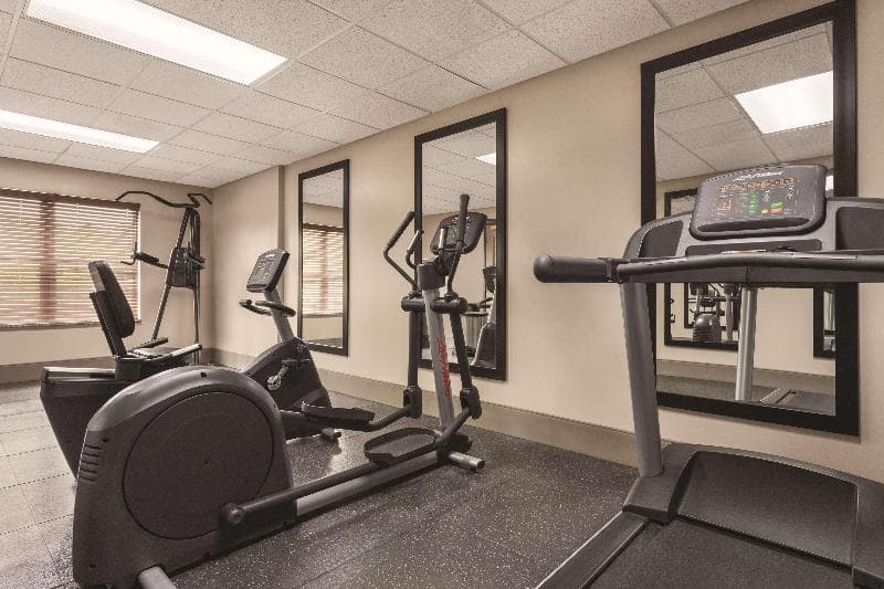 Country Inn & Suites by Radisson, Nashville Airport East, TN 2