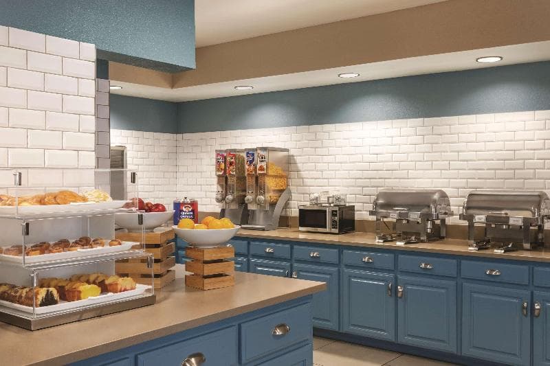 Country Inn & Suites by Radisson, Nashville Airport East, TN 3
