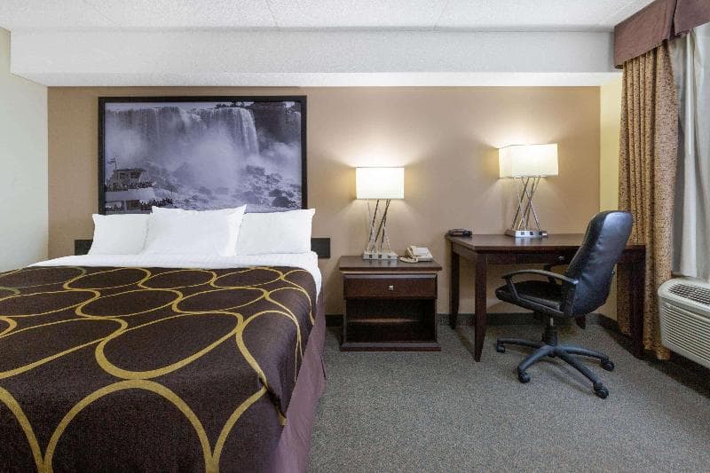 Super 8 by Wyndham Niagara Falls by the Falls photo 1