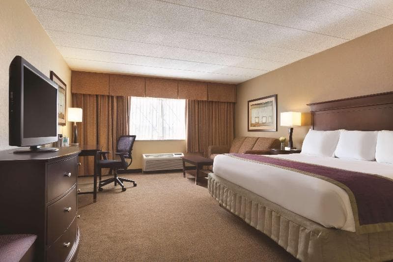 Radisson Hotel Nashua 5