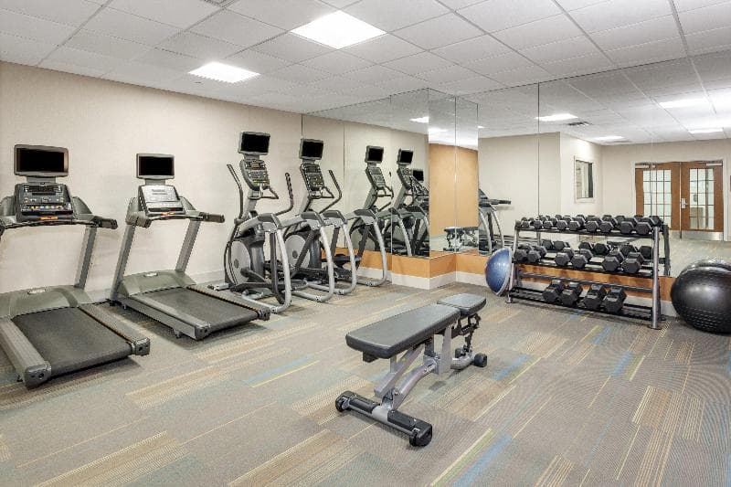 Holiday Inn Express & Suites Long Island-East End 3