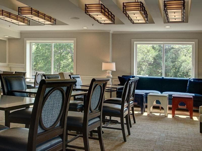 Sag Harbors Inn 4