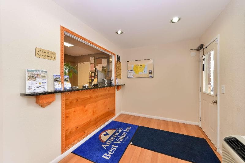 Americas Best Value Inn Nashville Downtown 3