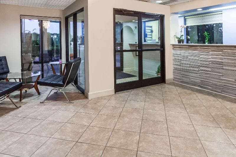 Days Inn by Wyndham Franklin Nashville 5