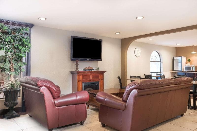 Days Inn By Wyndham New Braunfels 4