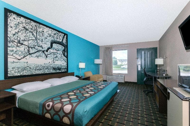 Super 8 by Wyndham Brunswick South/I-95 3