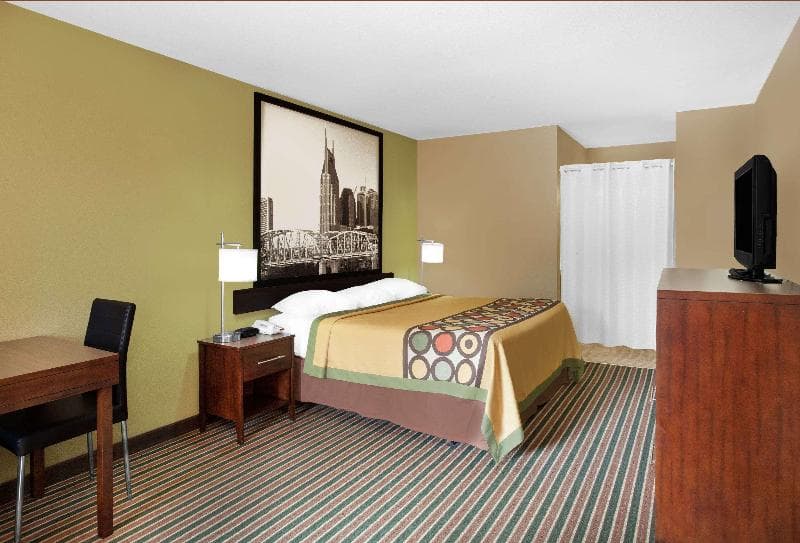 Super 8 By Wyndham Nashville West photo 1