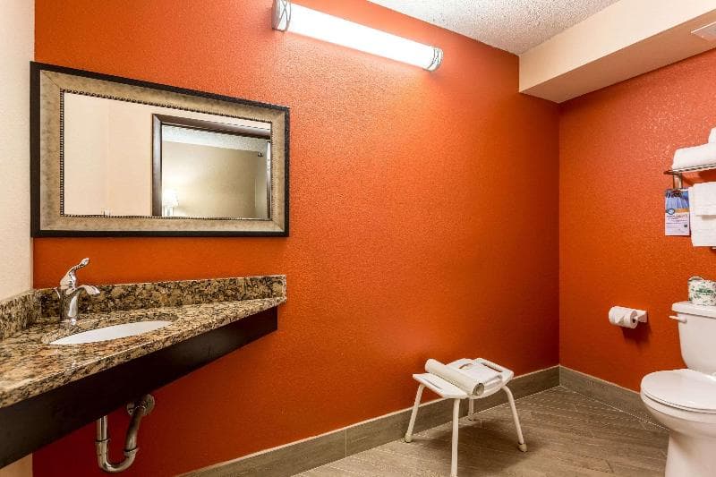 Comfort Inn & Suites Nashville Downtown - Stadium 5