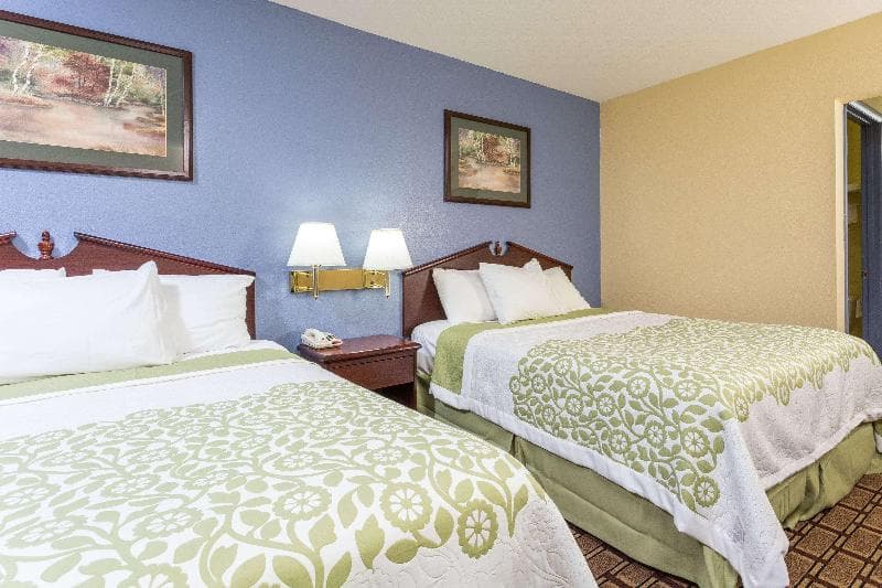 Days Inn By Wyndham Dickson photo 1