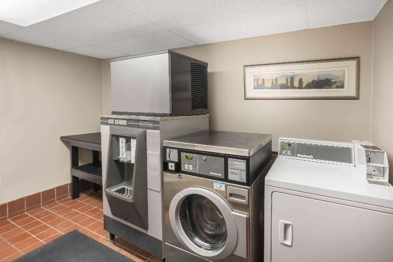 Baymont by Wyndham Murfreesboro 4