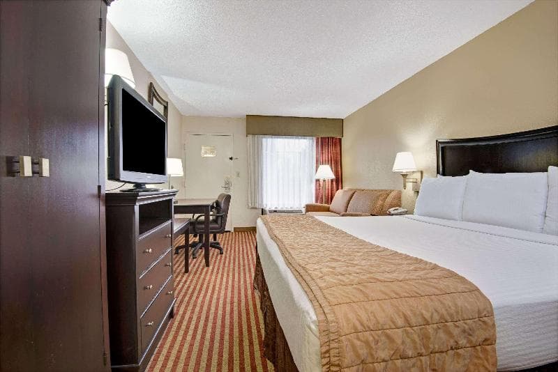 Baymont By Wyndham Nashville 3