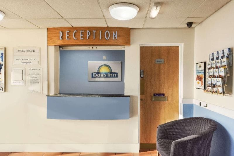 Days Inn By Wyndham Watford Gap 4