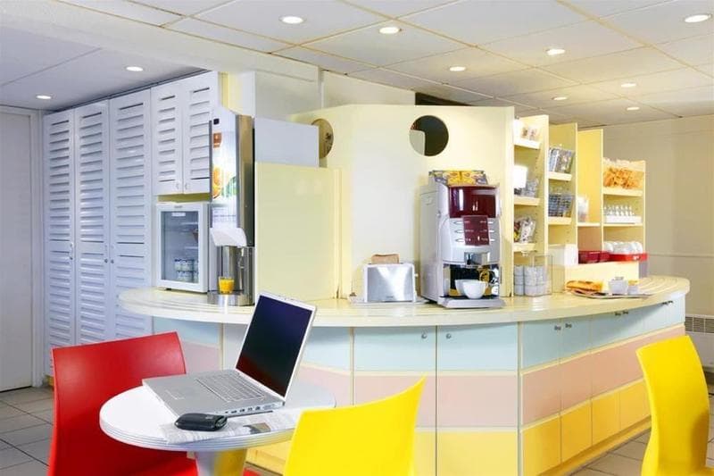 B&B Hotel Cholet Nord 5