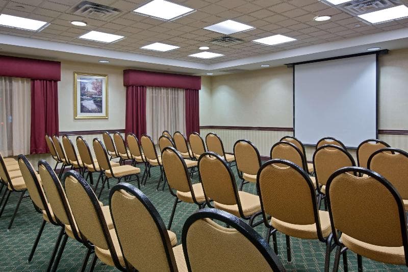 Comfort Inn & Suites Hampton Near Coliseum, Va main