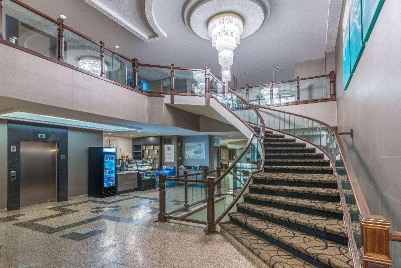 Ramada Plaza by Wyndham Niagara Falls 5