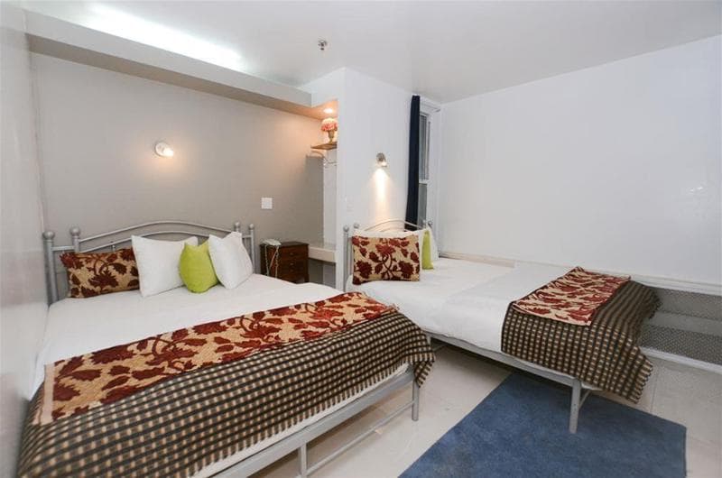 Doxie Hotel 5