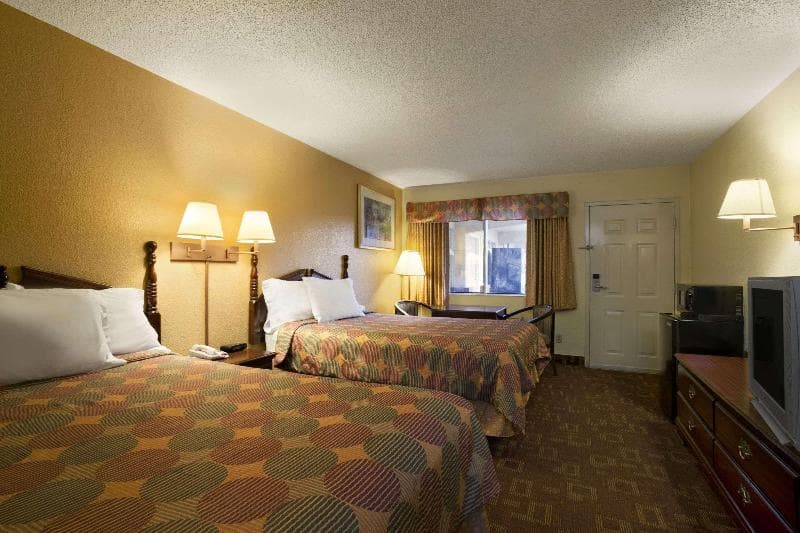 Days Inn By Wyndham Nashville Airport 2
