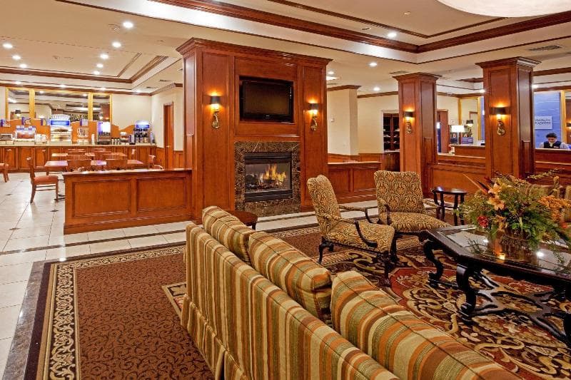 Holiday Inn Express Lynbrook - Rockville Centre 5