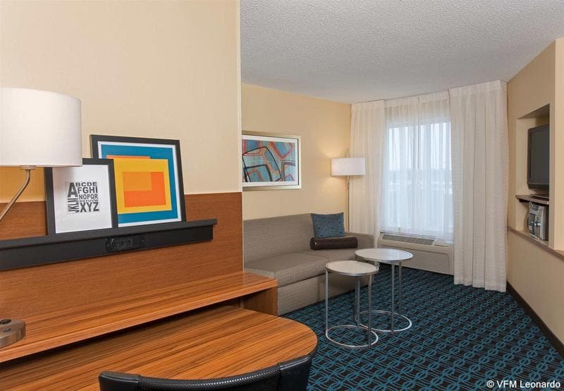Fairfield Inn & Suites Chicago St. Charles 4