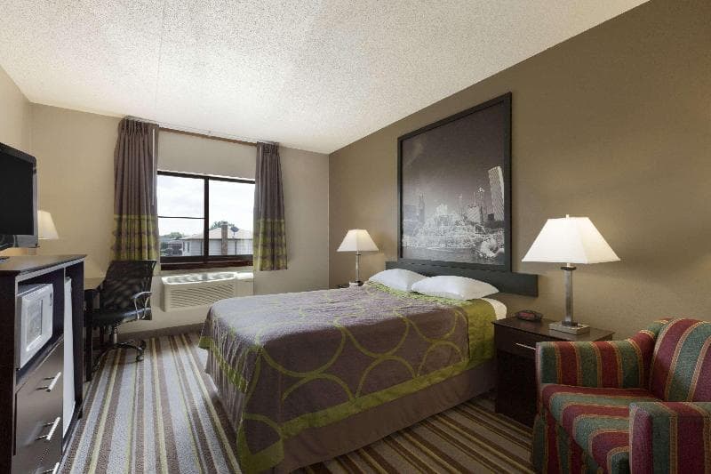 Super 8 by Wyndham Bridgeview/Chicago Area 5
