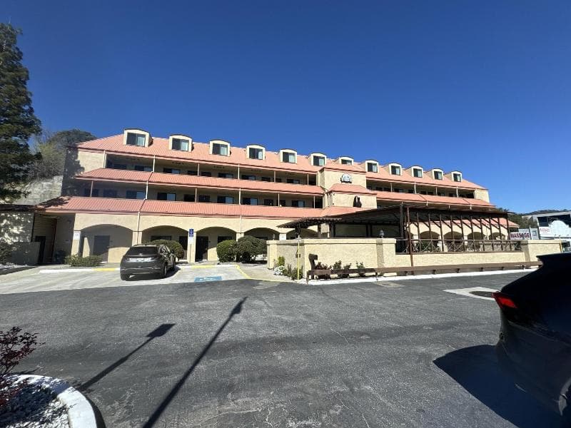 Yosemite Sierra Inn Oakhurst photo 1
