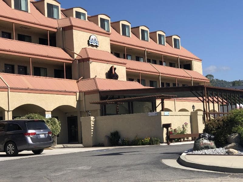 Yosemite Sierra Inn Oakhurst 2