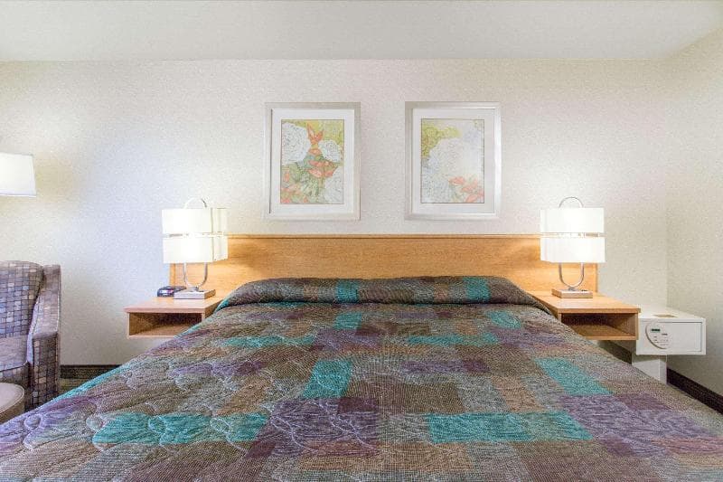 Super 8 by Wyndham Lacey Olympia Area 2
