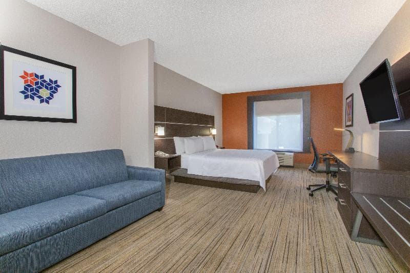 Holiday Inn Express & Suites Silver Springs-Ocala photo 1
