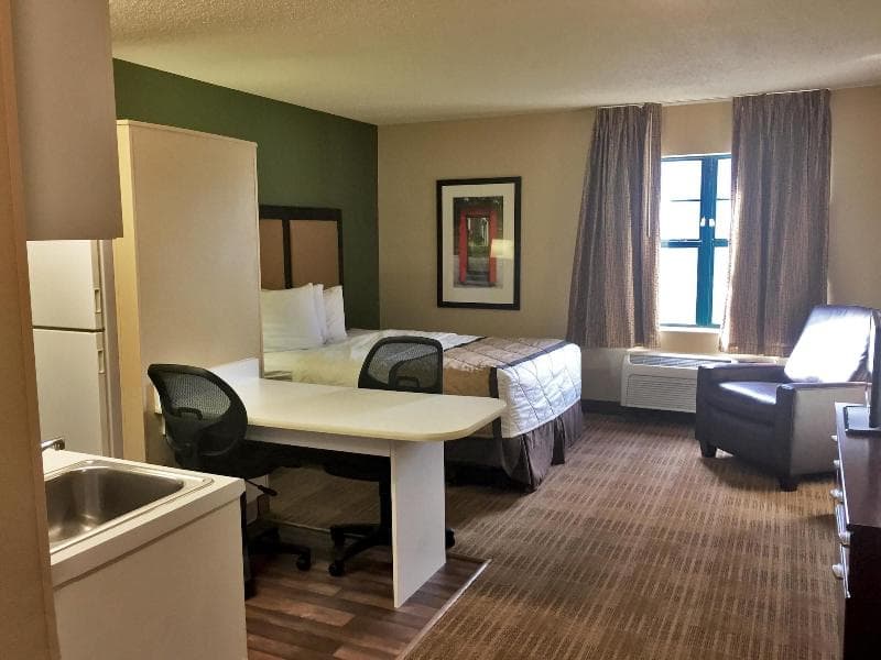 Extended Stay America - Chicago - Gurnee 3