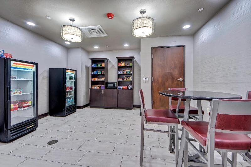 Holiday Inn Express Oklahoma City North photo 1