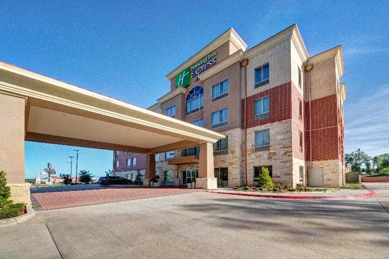Holiday Inn Express Oklahoma City North 2