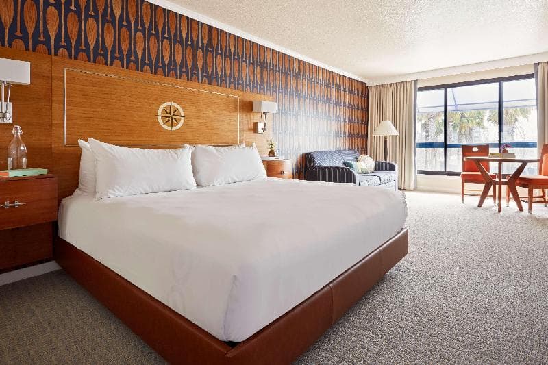 Waterfront Hotel 2