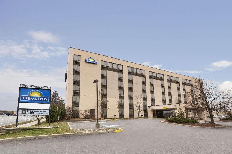 Days Inn by Wyndham Ottawa West 2