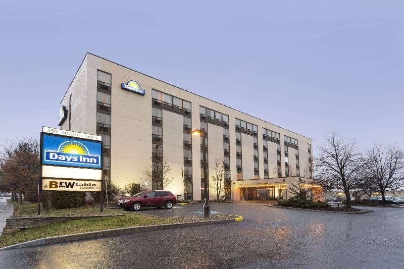 Days Inn by Wyndham Ottawa West 3