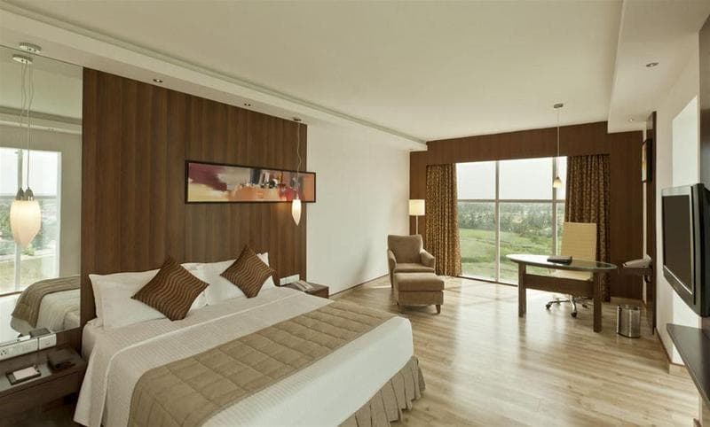 Gokulam Park Hotel 5
