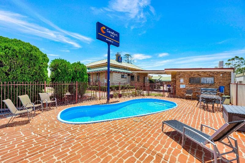 Comfort Inn Warwick 2