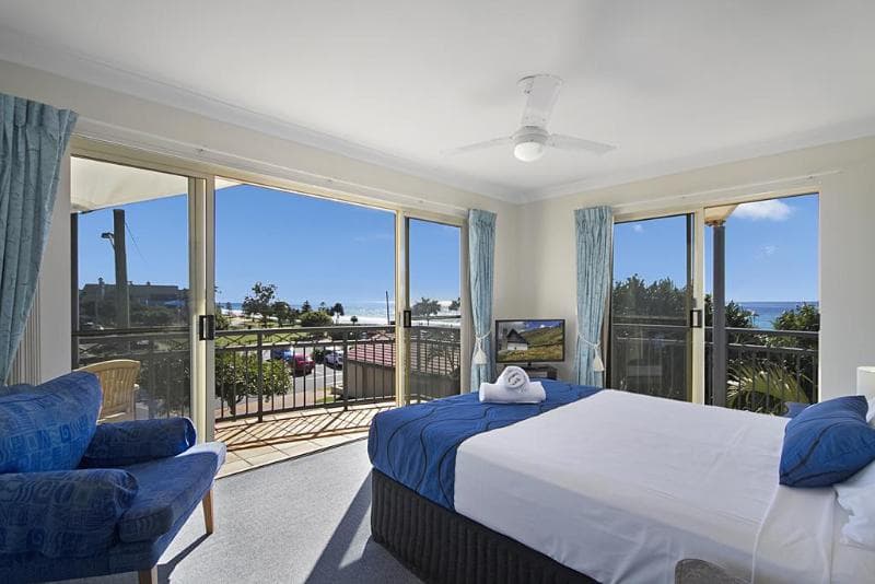 Golden Riviera Beach Resort main