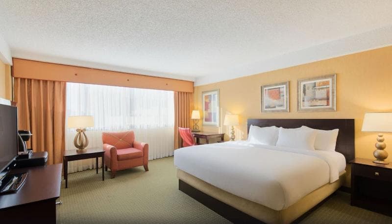 University Plaza Hotel 2