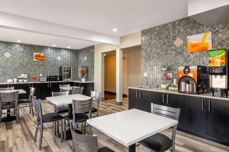 Quality Inn Overland Park Kansas City 4