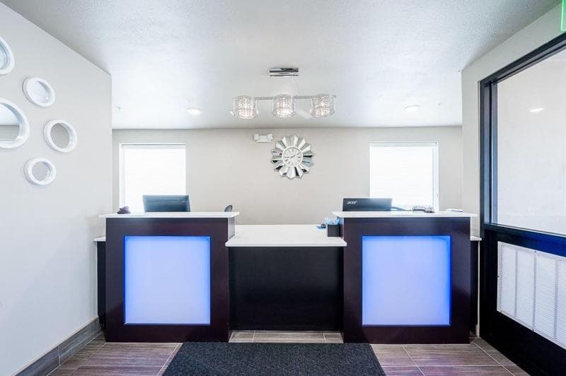 Stratford House Inns - Edmond 3