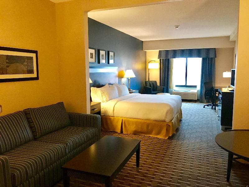 Holiday Inn Express Hotel And Suites Morton Peoria A 4