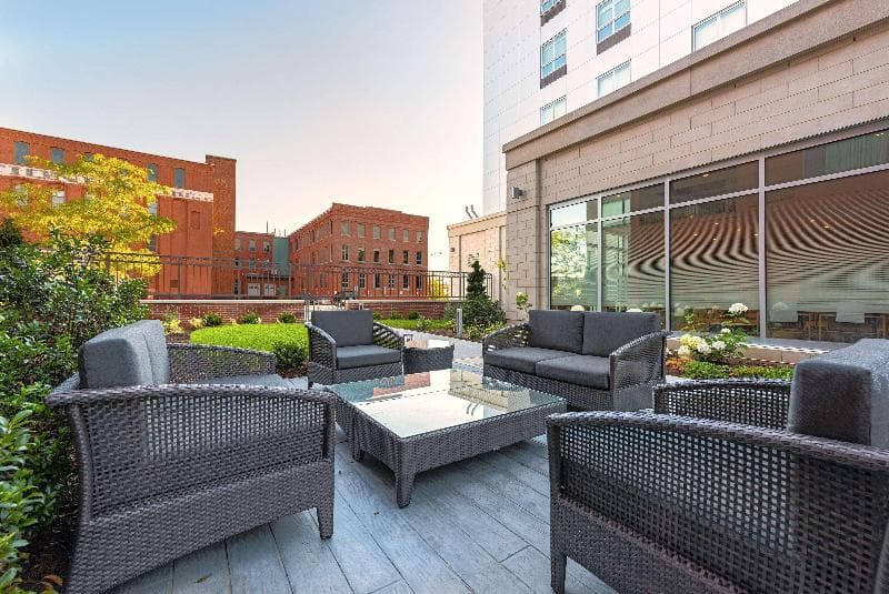 Hampton Inn & Suites Worcester 2
