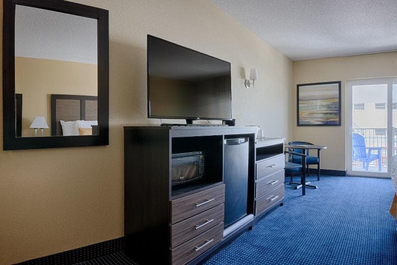Crystal Beach Hotel 4