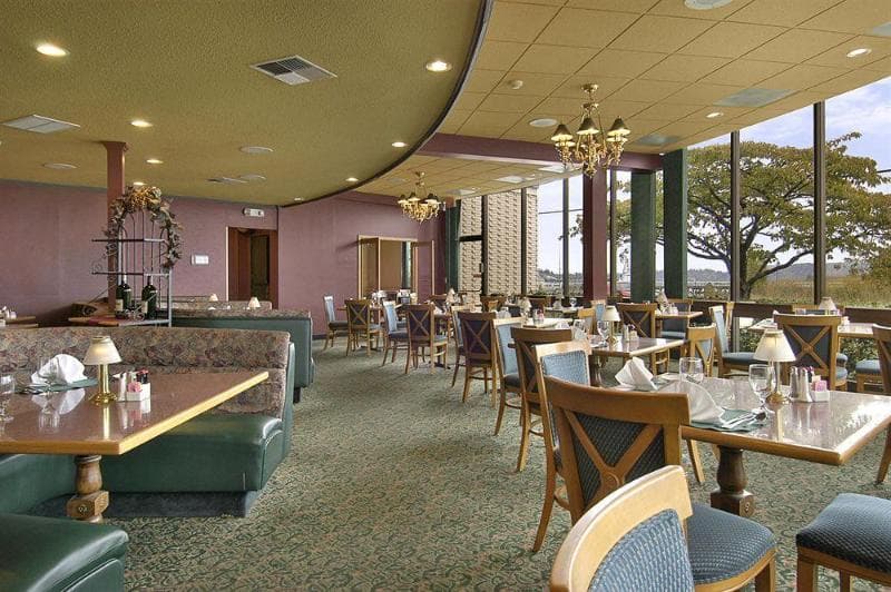 Red Lion Hotel Coos Bay 5