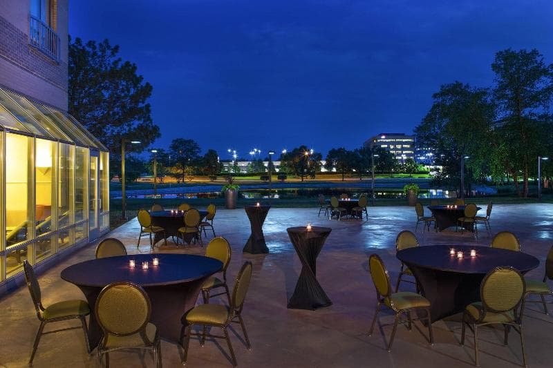 Sheraton Suites Chicago Elk Grove 3