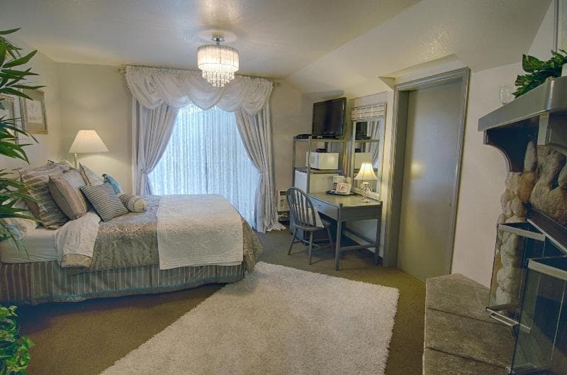 North Shore Inn photo 1