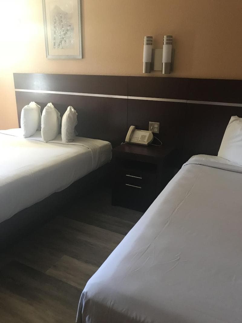 Country Inn Sonora 2
