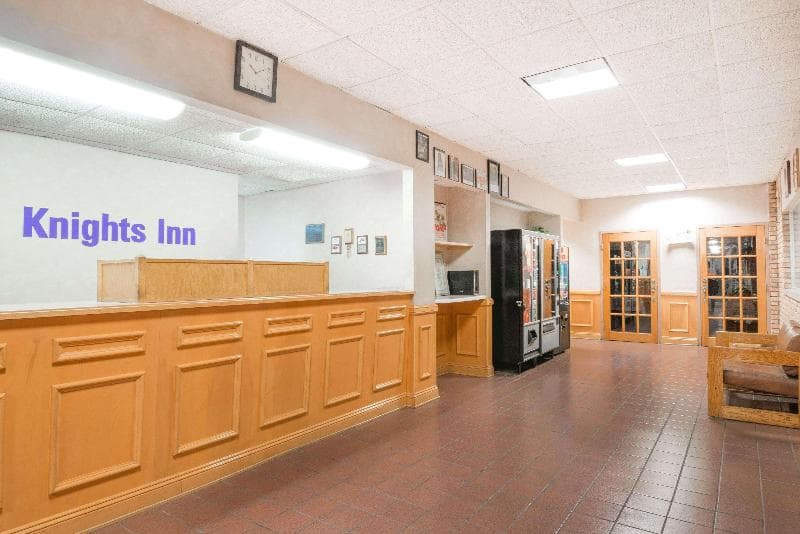 Knights Inn - Wabash 2