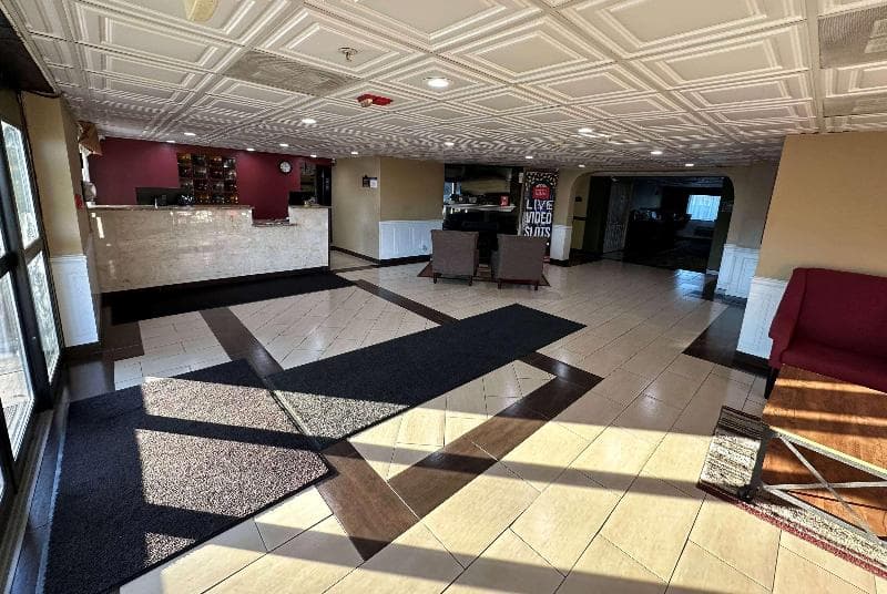 AmericInn by Wyndham Woodstock IL 5